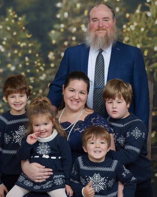 Andrew, Jaime, Jack, Morgan, Oliver and Bailey at Christmas 2023